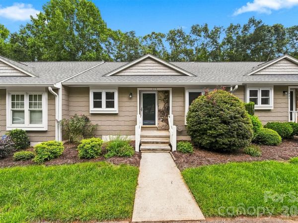 419 19th Avenue Court NE, Hickory, NC 28601