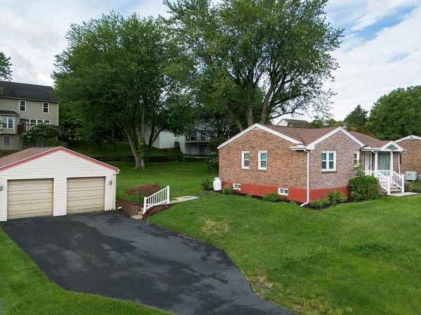 2400 WALKER MILL ROAD , HARRISBURG, PA 17110