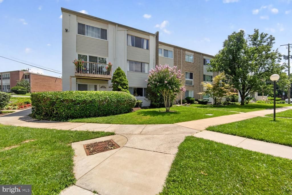3111 UNIVERSITY BOULEVARD W , KENSINGTON, MD 20895