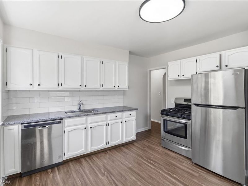 4513 W 157th Street , Cleveland, OH 44135 Photo 8