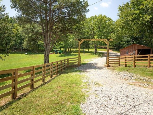 394 Young Hollow Rd , Pulaski, TN 38478