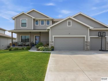 19821 Briar Street, Gretna, NE 68028
