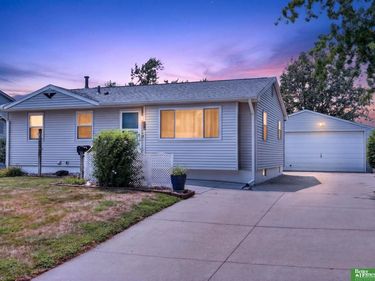 3414 S 121st Street, Omaha, NE 68144