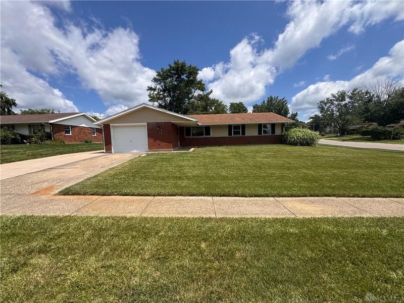 6900 Morley Lane, Huber Heights, OH 45424 Photo 1