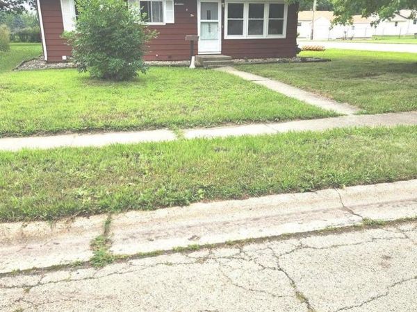 1702 19th Avenue , Sterling, IL 61081