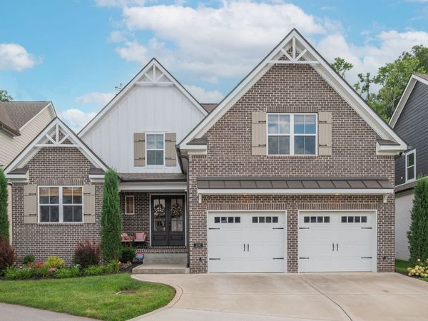 260 Valley Bend Dr, Nashville, TN 37214