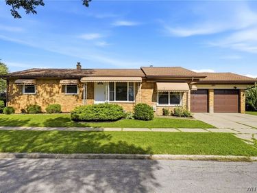 301 Homecrest Drive, Buffalo, NY 14226