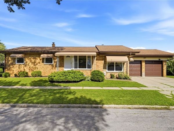 301 Homecrest Drive , Buffalo, NY 14226
