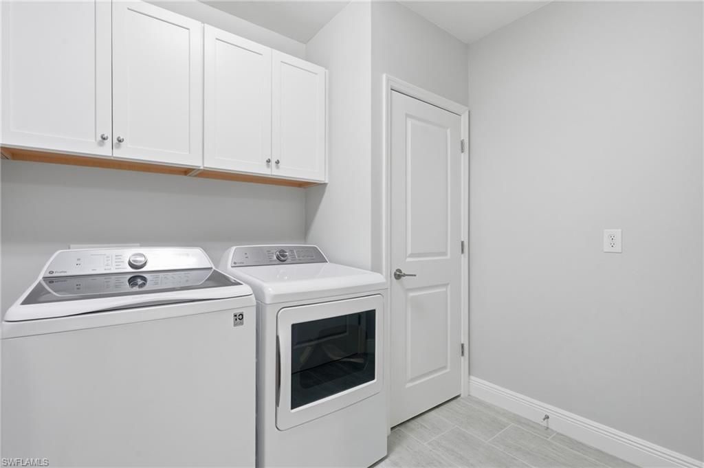 2560 Seychelles Dr, Unit 1003, Naples, FL 34112 Photo