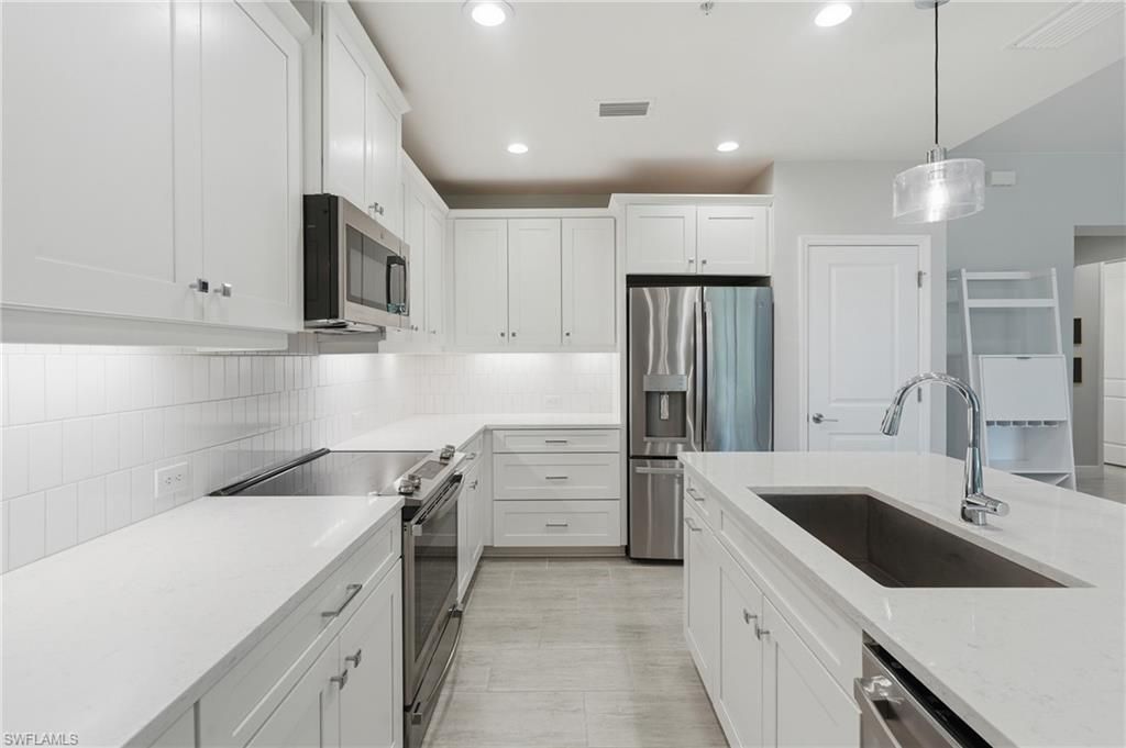 2560 Seychelles Dr, Unit 1003, Naples, FL 34112 Photo