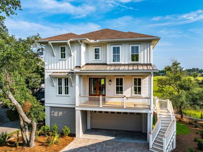 813 Harbour Watch Court, Mount Pleasant, SC 29464