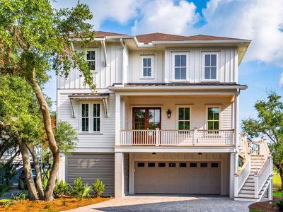 813 Harbour Watch Court, Mount Pleasant, SC 29464
