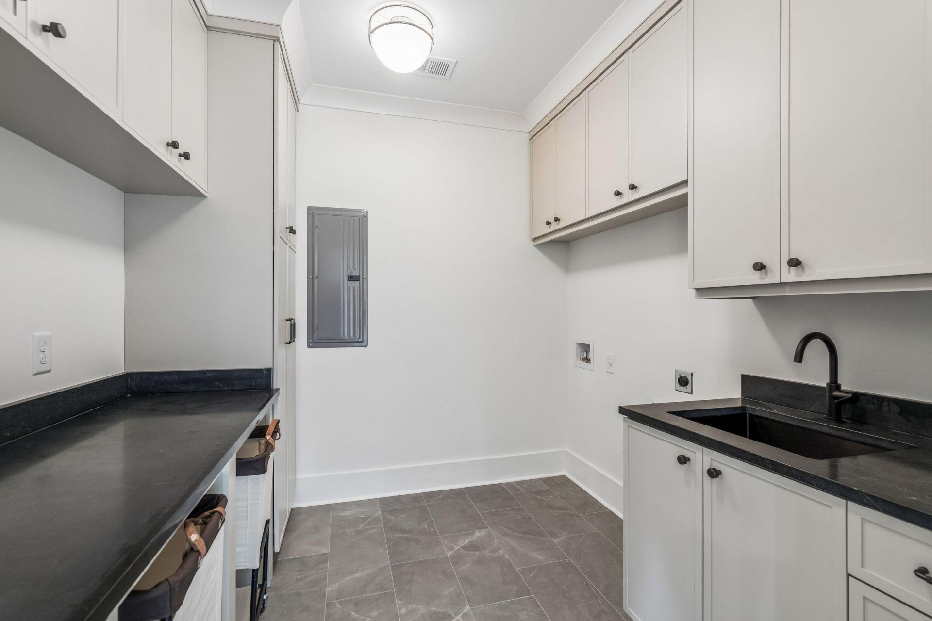 813 Harbour Watch Court Photo 30