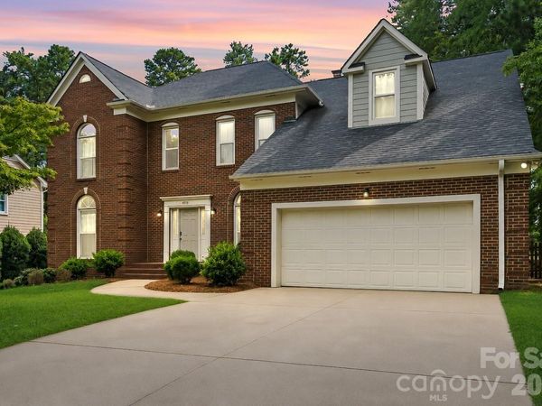 4519 Crownvista Drive, Charlotte, NC 28269
