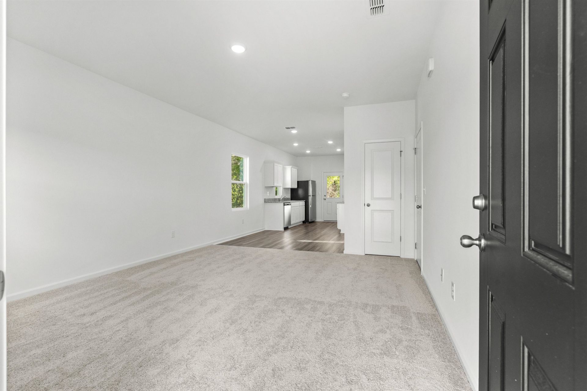 137 Covey Rise Dr Photo 12