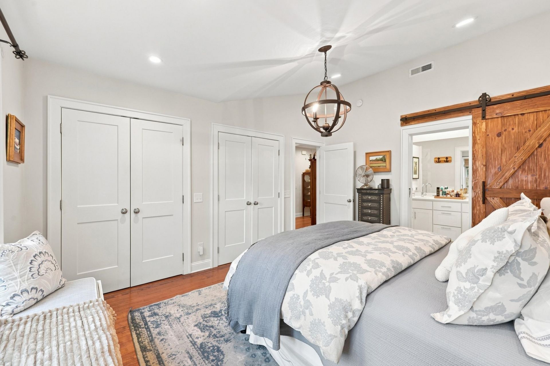 406 Queen St. Photo 12