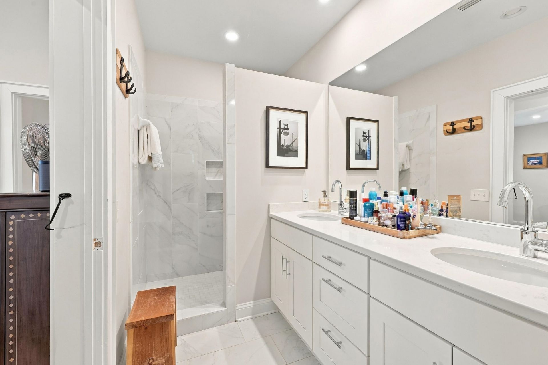 406 Queen St. Photo 14