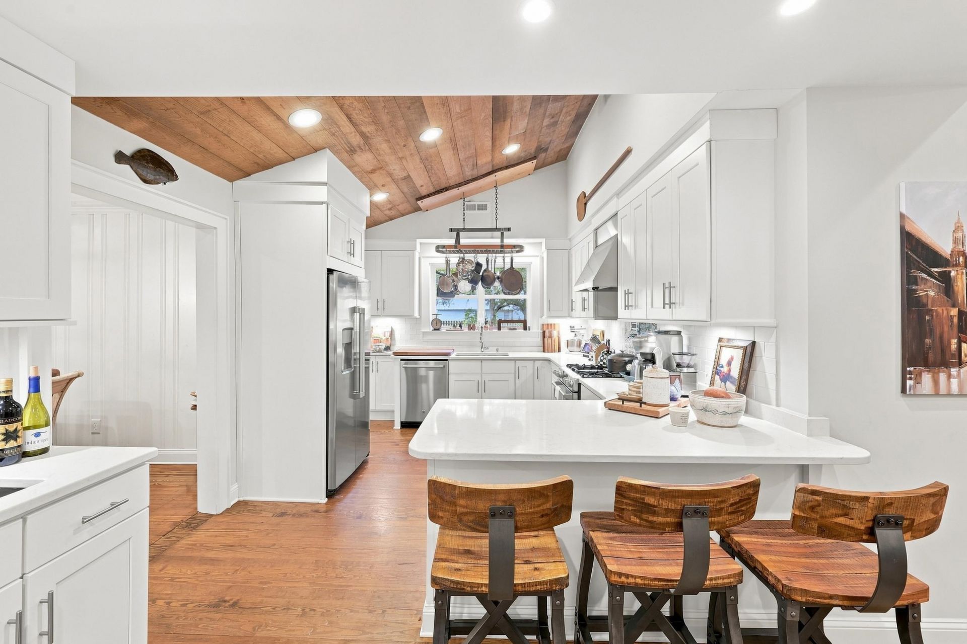 406 Queen St. Photo 8
