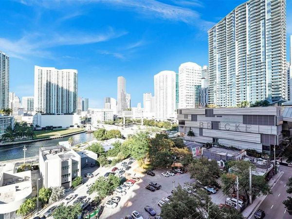 88 SW 7th St, Unit 2106, Miami, FL 33130