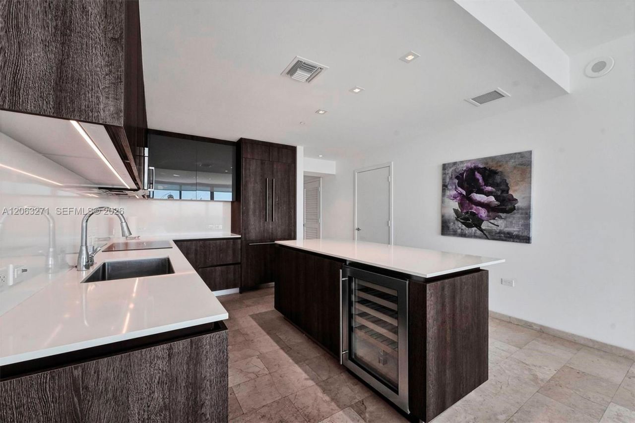 88 SW 7th St, Unit 2106, Miami, FL 33130 Photo
