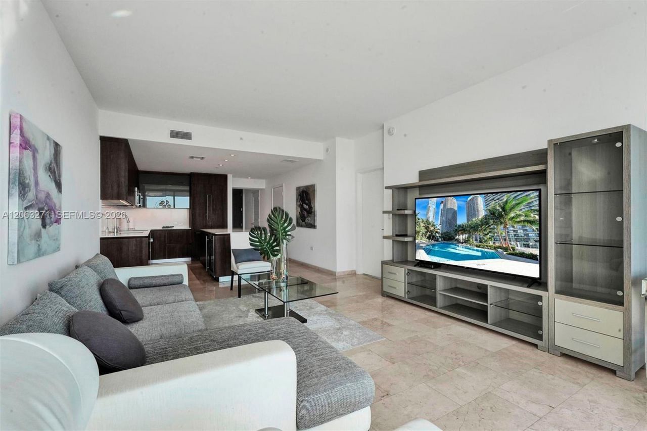 88 SW 7th St, Unit 2106, Miami, FL 33130 Photo