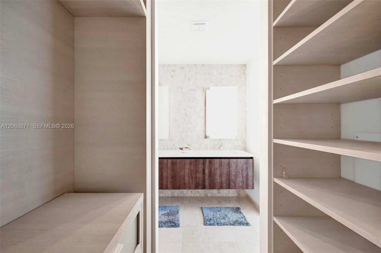 88 SW 7th St, Unit 2106, Miami, FL 33130 Photo