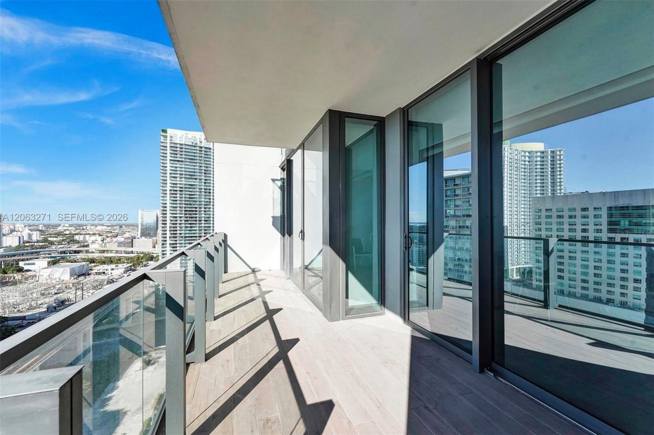 88 SW 7th St, Unit 2106, Miami, FL 33130 Photo
