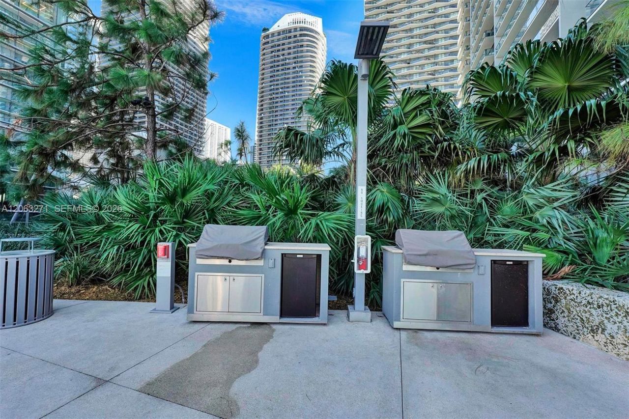 88 SW 7th St, Unit 2106, Miami, FL 33130 Photo