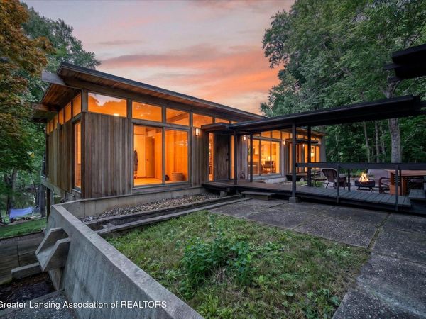 5297 Willow Highway, Grand Ledge, MI 48837