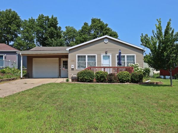 1327 2nd Avenue N, Estherville, IA 51334