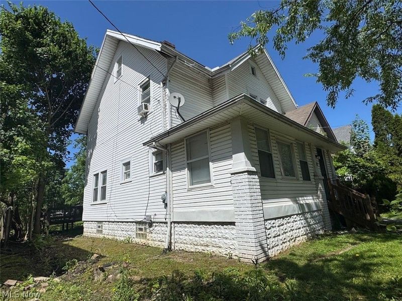 899 Lawton Street , Akron, OH 44320 Photo 3