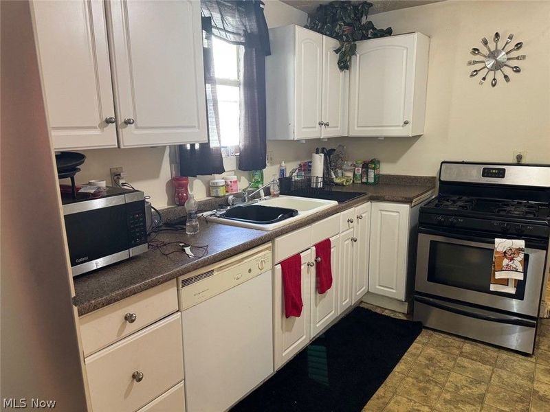 899 Lawton Street , Akron, OH 44320 Photo 7