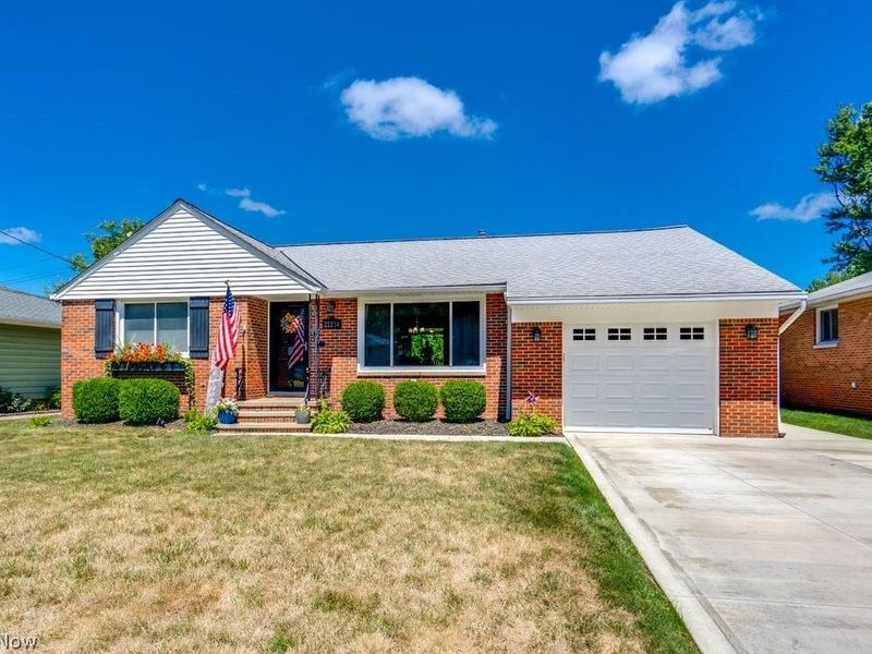 22214 Sandy Lane, Fairview Park, OH 44126 Photo 3
