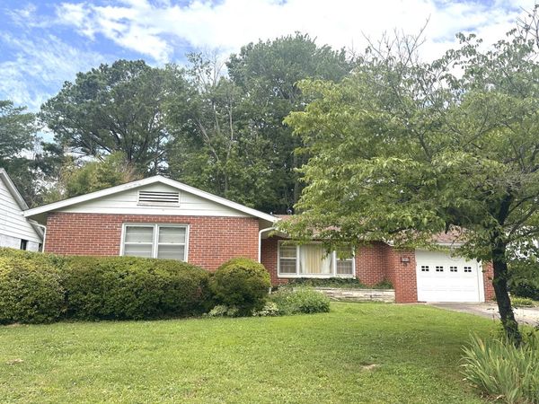 306 S Orchard Drive , Carbondale, IL 62901