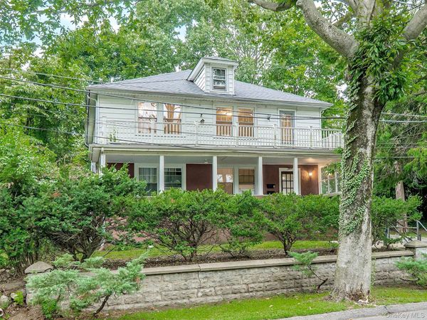 5 Titus Road , Unit 2, Glen Cove, NY 11542