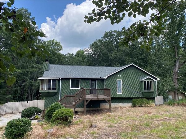 3335 Hillside Drive , Snellville, GA 30078