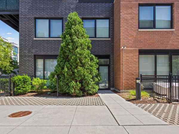 1648 W Division Street, Unit 110, Chicago, IL 60622