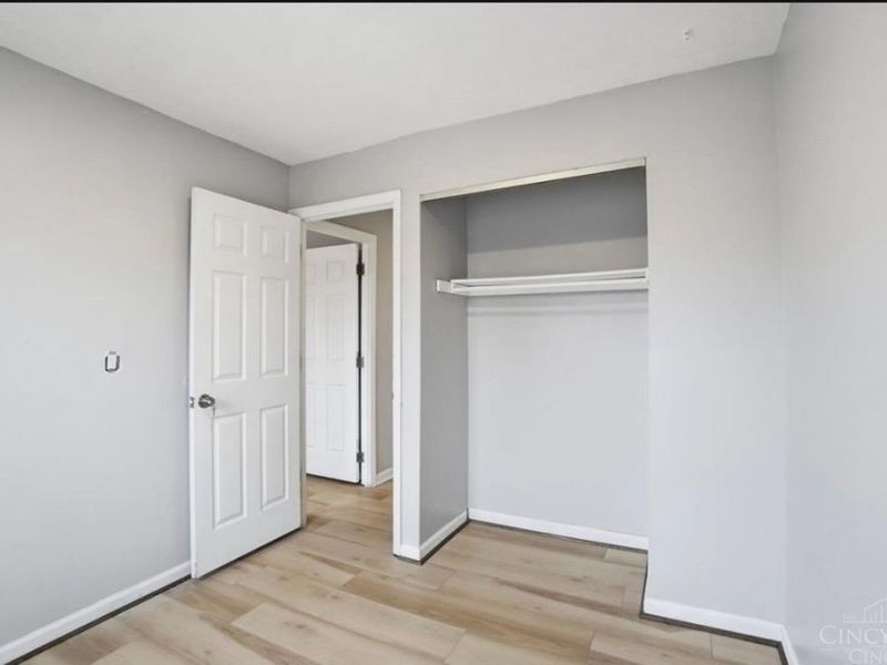 9925 Grasscreek Court, Colerain Township, OH 45231 Photo 14