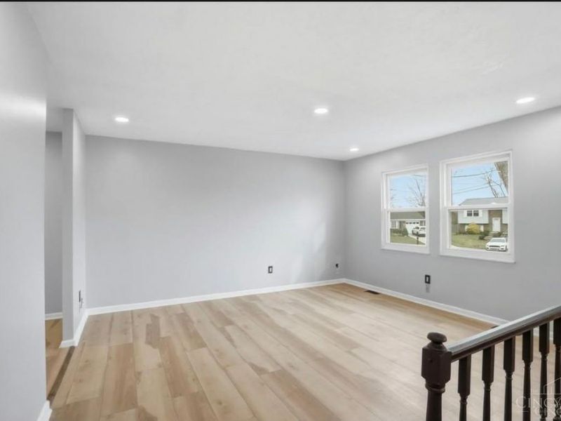 9925 Grasscreek Court, Colerain Township, OH 45231 Photo 4