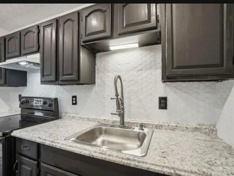 9925 Grasscreek Court, Colerain Township, OH 45231 Photo 9
