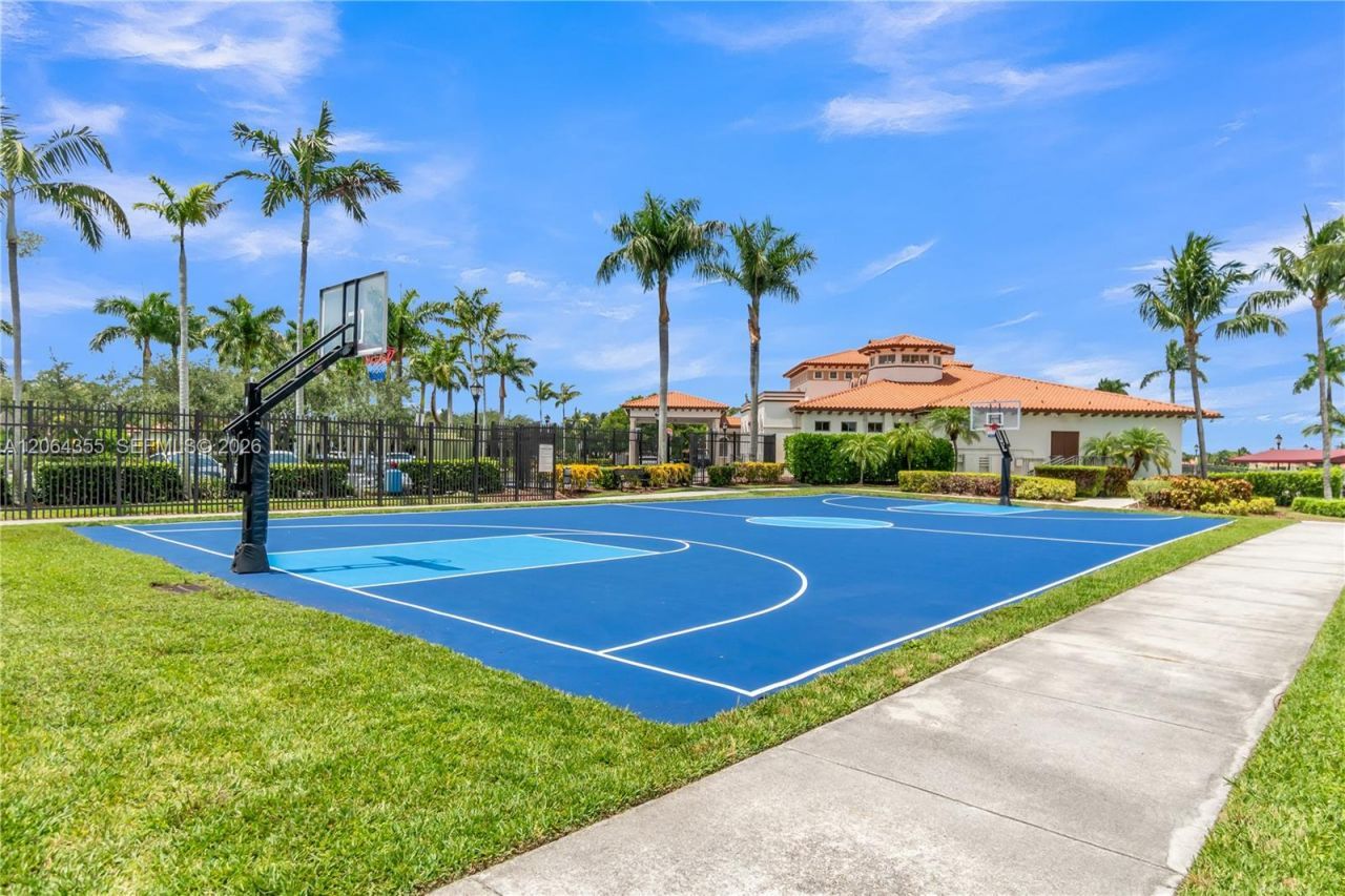 7965 SW 195th St, Cutler Bay, FL 33157 Photo