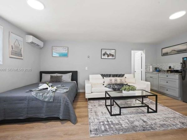 213 Columbus Pkwy , Unit 2, Hollywood, FL 33021