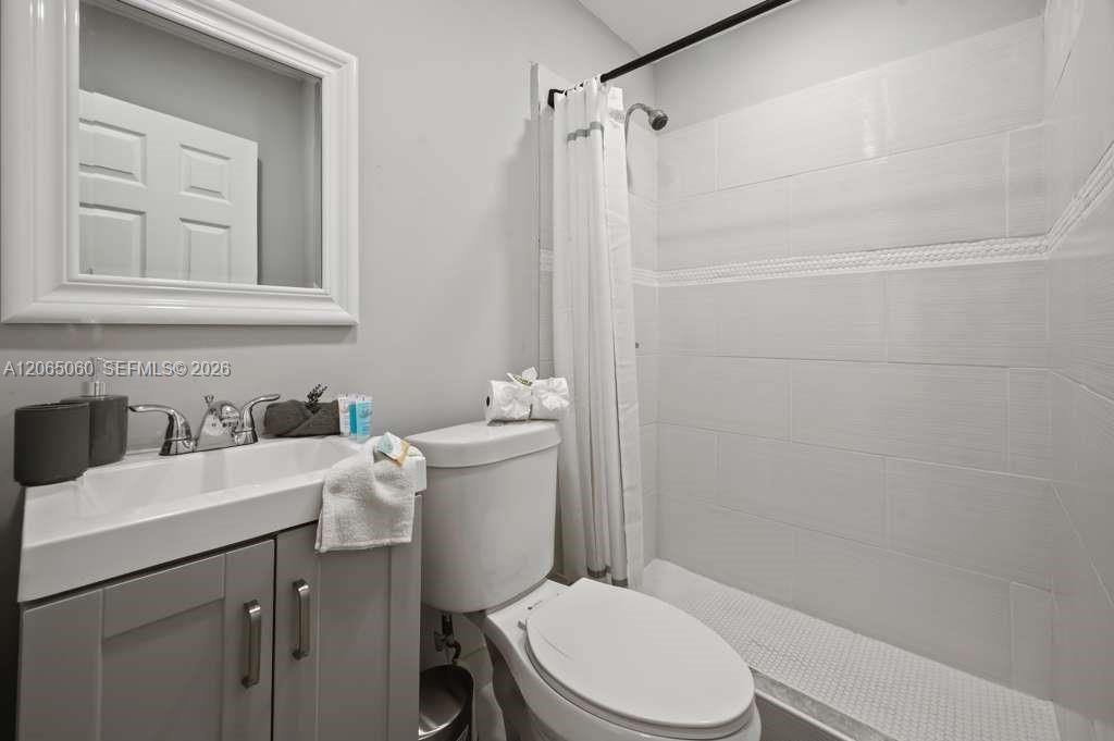 213 Columbus Pkwy, Unit 2, Hollywood, FL 33021 Photo