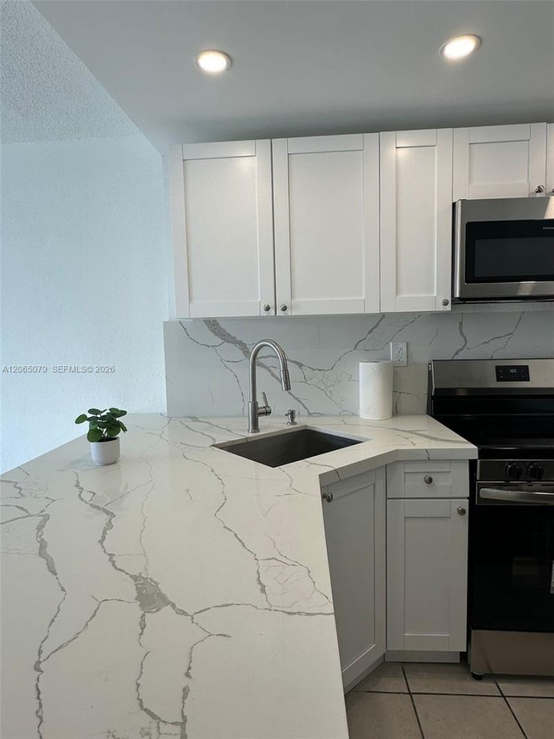 801 NW 47th Ave, Unit 608W, Miami, FL 33126 Photo