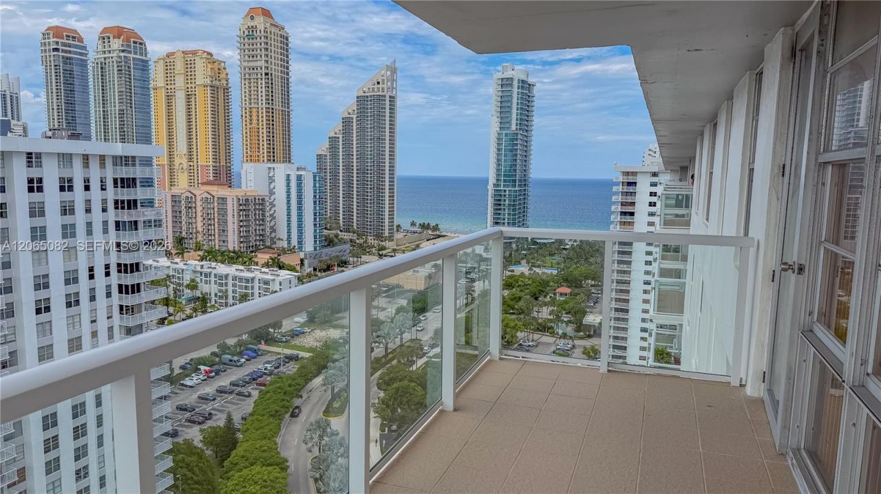 230 174th St , Unit 2412, Sunny Isles Beach, FL 33160 Photo