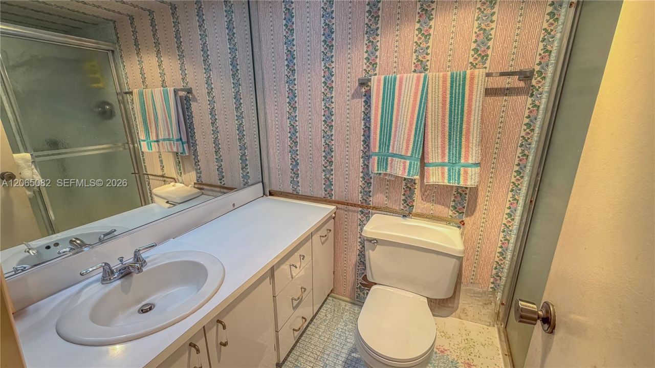230 174th St , Unit 2412, Sunny Isles Beach, FL 33160 Photo