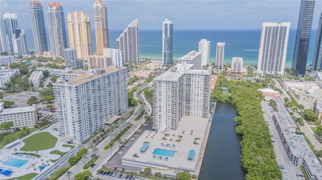 230 174th St , Unit 2412, Sunny Isles Beach, FL 33160 Photo