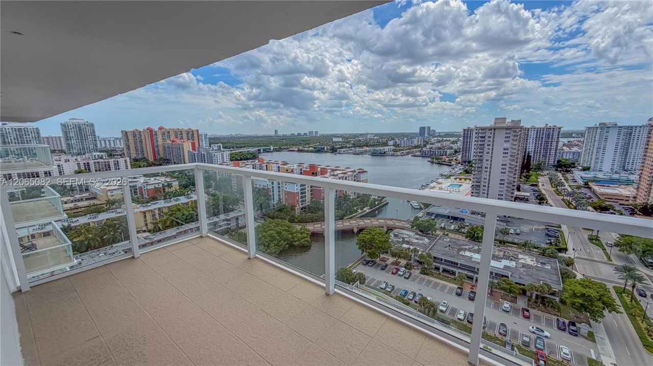 230 174th St , Unit 2412, Sunny Isles Beach, FL 33160 Photo