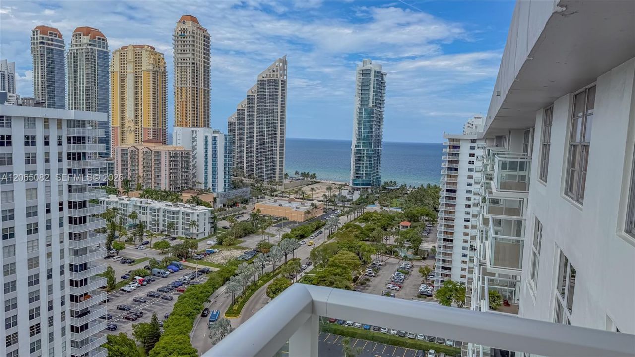 230 174th St , Unit 2412, Sunny Isles Beach, FL 33160 Photo