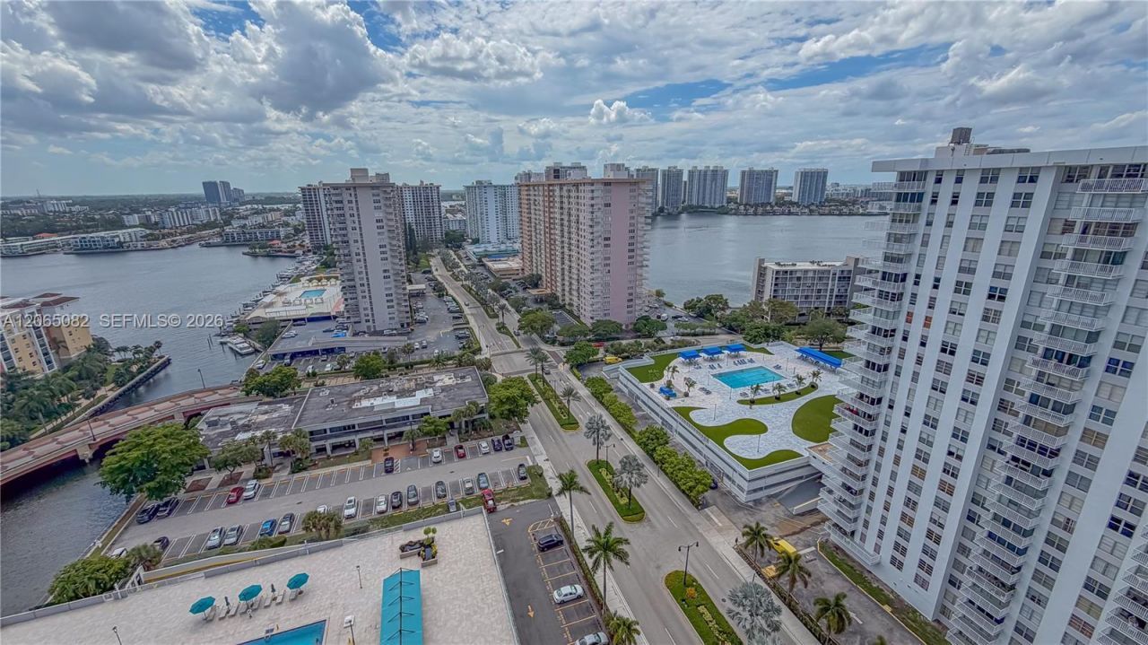 230 174th St , Unit 2412, Sunny Isles Beach, FL 33160 Photo